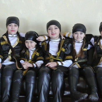 Танцоры ансамбля "Дикий Кавказ"